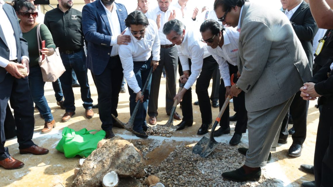 Pone Américo primera piedra de planta industrial en Altamira