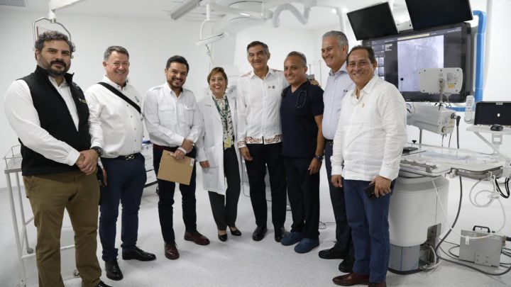 Supervisan Zoé Robledo y Américo Villarreal avances en rehabilitación del Hospital del IMSS en Madero