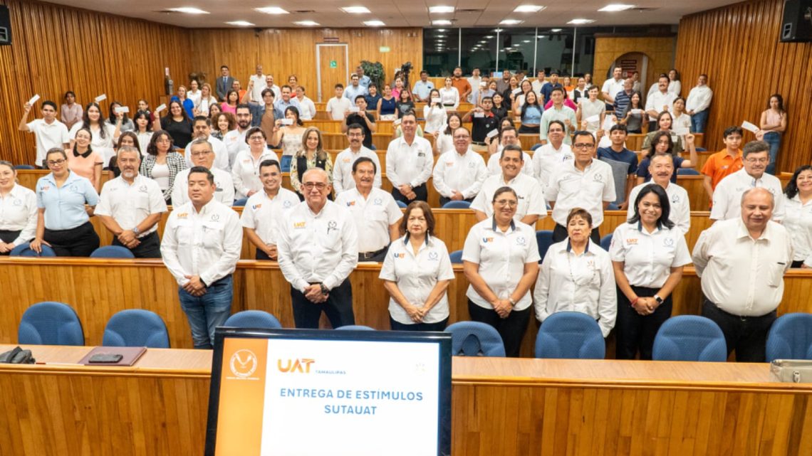 Reconoce la UAT el desempeño académico de estudiantes hijos del personal docente