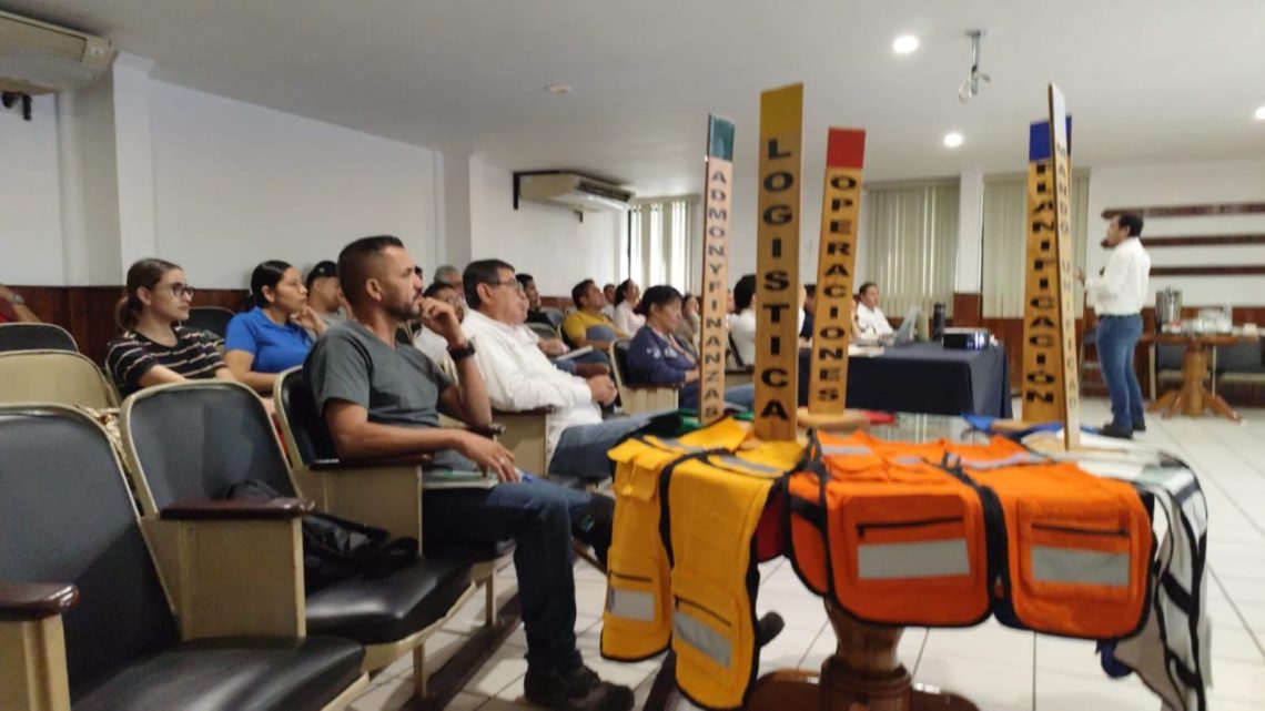 Capacitan a personal de la SEDUMA y PAUT para enfrentar derrames de hidrocarburos en zonas marinas