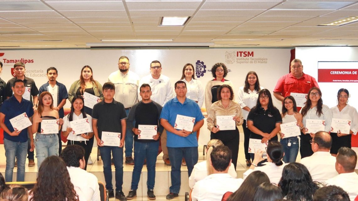 Comienza actividades Instituto Tecnológico Superior de El Mante con reconocimiento a estudiantes sobresalientes