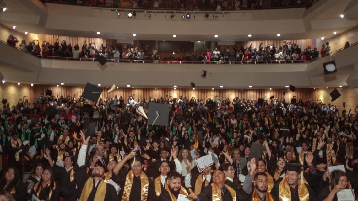 Aporta Universidad Tecnológica de Nuevo Laredo más de mil nuevos profesionistas