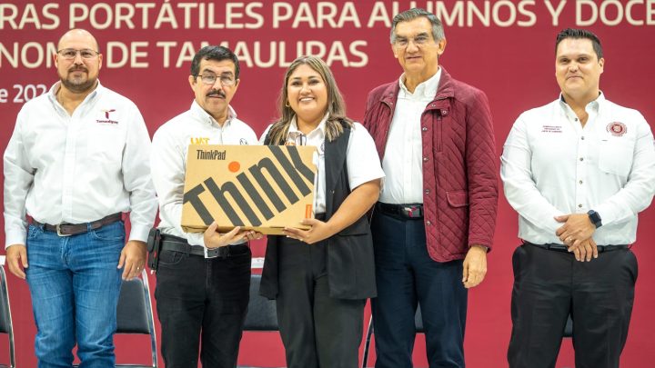 Gobernador y rector hacen entrega histórica de equipos de cómputo a estudiantes y docentes de la UAT