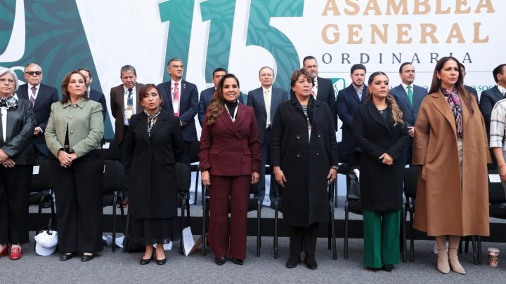 Participa gobernador Américo Villarreal en la Asamblea General Ordinaria del IMSS