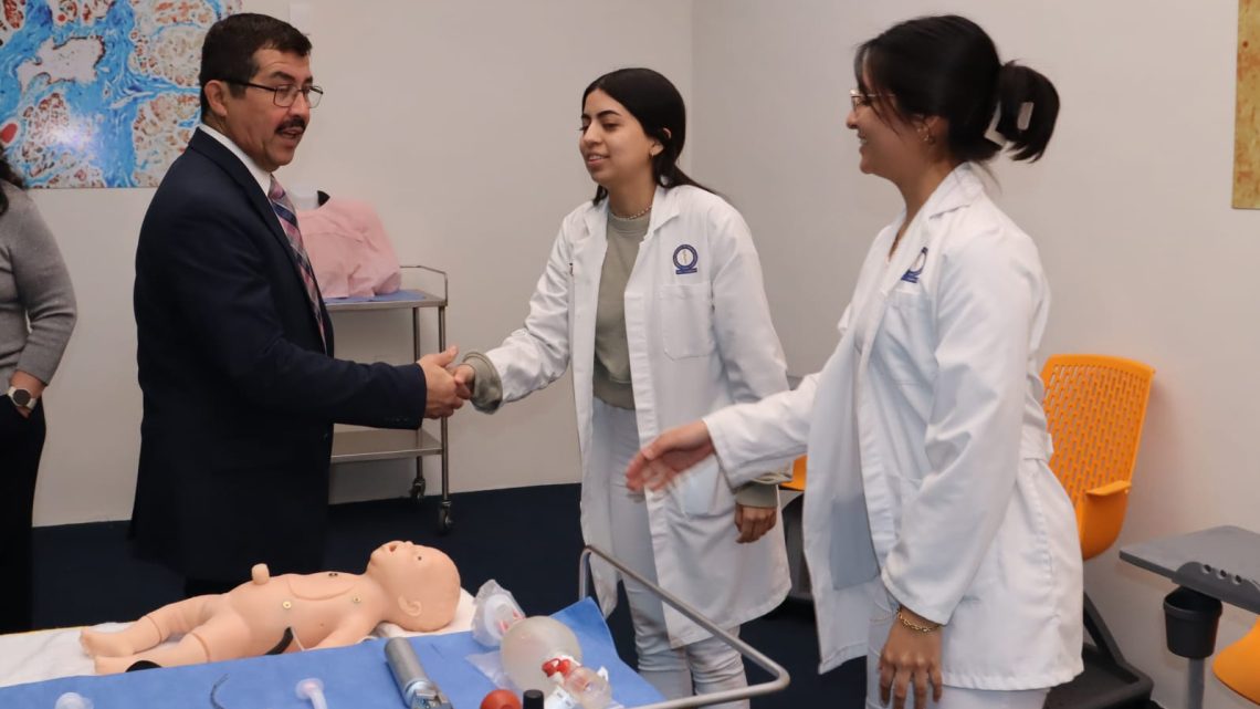 Rector de la UAT supervisa equipamiento en la Facultad de Medicina Tampico